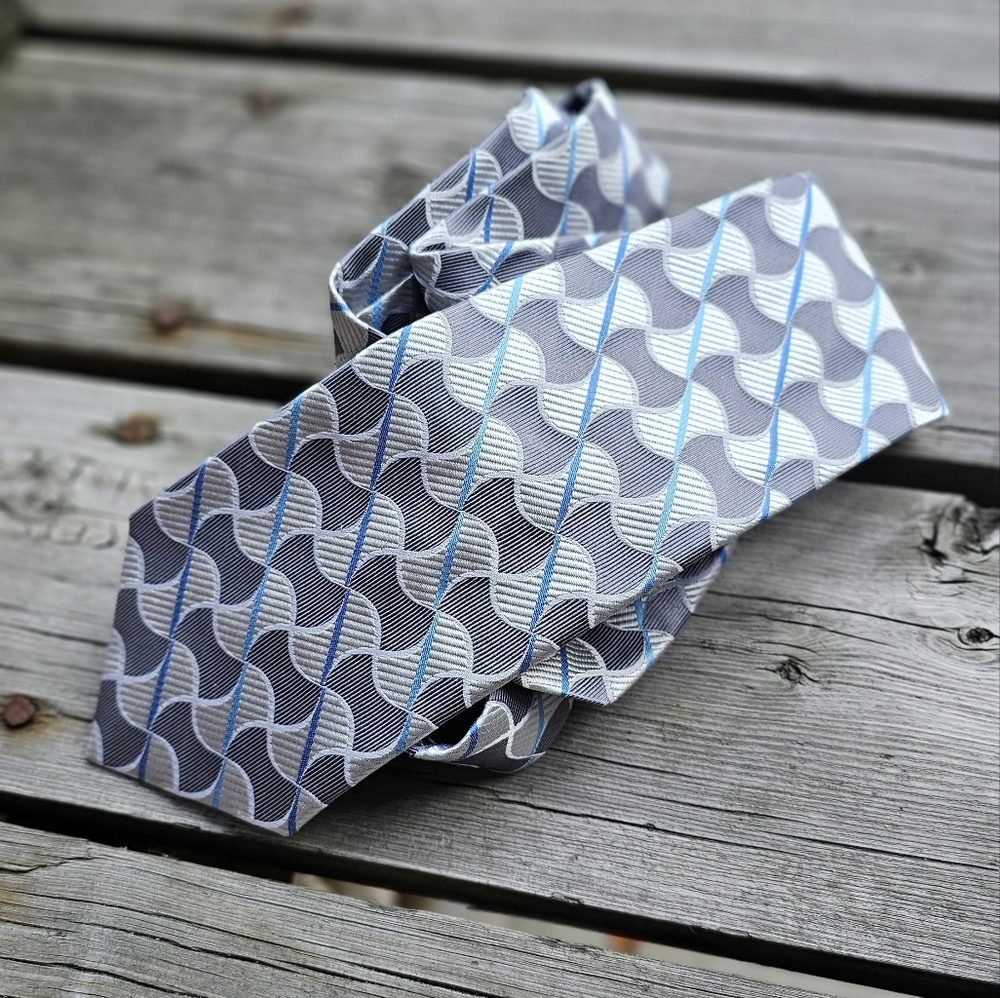 2 For $40. Lineage 100% silk tie.